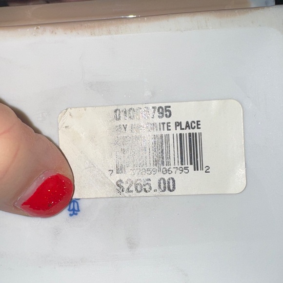 Lladro Figurine My Favorite Place #6795 Boy W/ Teddy Bear in Toy Chest - Picture 16 of 16